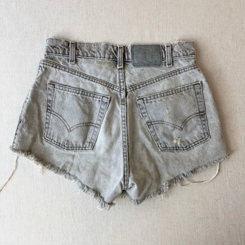 Vintage Levi's 90s SilverTab Loose Denim Short Gray Light Wash Cut Off High Rise